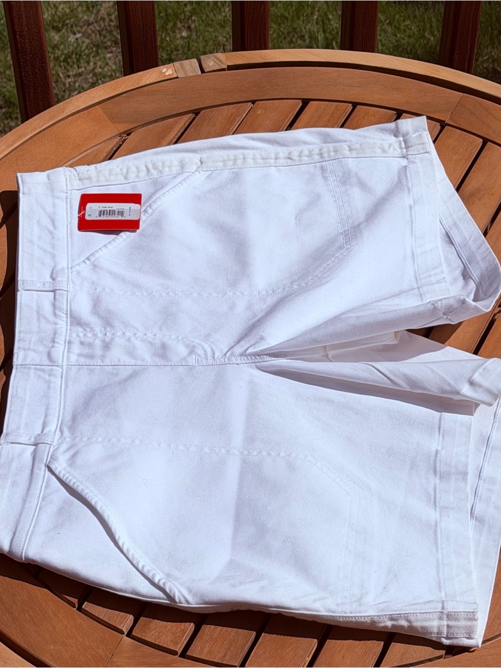 SPANX Stretch Twill Shorts Bright White Size 6 NWT 6” Inseam - Picture 2 of 7